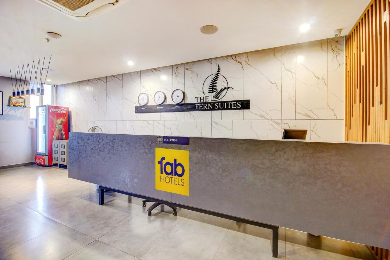 Fabhotel Ssr Fern Suites - 100M From Gsm Mall Madeenaguda Lingampalli Exterior foto